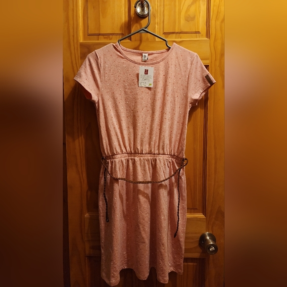 𝒞𝓊𝓉ℯ 𝒫𝒶𝓉𝓉ℯ𝓇𝓃ℯ𝒹 ℒ𝒾ℊ𝒽𝓉 𝒫𝒾𝓃𝓀 𝒟𝓇ℯ𝓈𝓈 - Picture 1 of 4